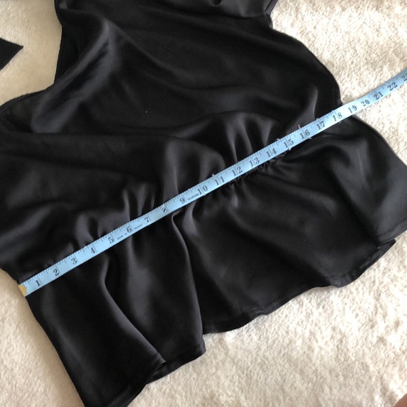 Boohoo asymmetrical one shoulder black satin blouse - Picture 7 of 11